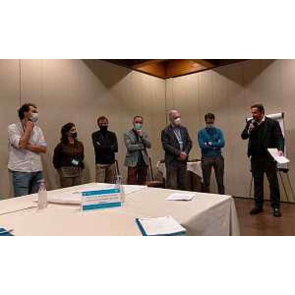 Il consigliere di Progetto Fvg, Edy Morandini (primo da destra), agli Stati generali delle Pro loco - Il consigliere di Progetto Fvg, Edy Morandini (primo da destra), agli Stati generali delle Pro loco