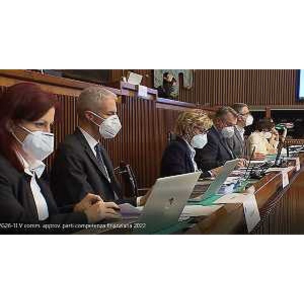 L'assessore regionale Barbara Zilli con il presidente della V Commissione, Diego Bernardis (Lega) , e l'assesssore Pierpaolo Roberti - L'assessore regionale Barbara Zilli con il presidente della V Commissione, Diego Bernardis (Lega) , e l'assesssore Pierpaolo Roberti