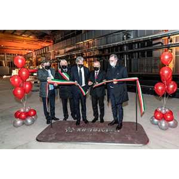 Il taglio del nastro dell'impianto. - Il taglio del nastro dell'impianto.