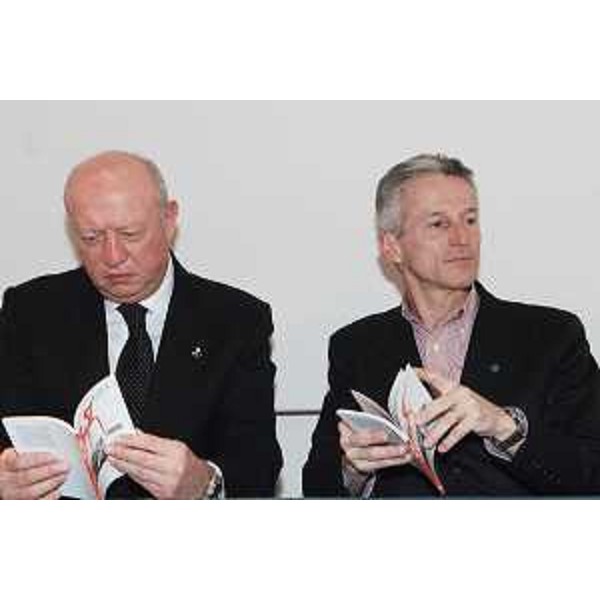 Alessandro Calligaris (Presidente Calligaris) e Riccardo Illy (Presidente Regione Friuli Venezia Giulia) alla presentazione del libro "Cambiare per vincere" di Alberto Garlini, all'Abbazia di Rosazzo. (Manzano 08/02/08)