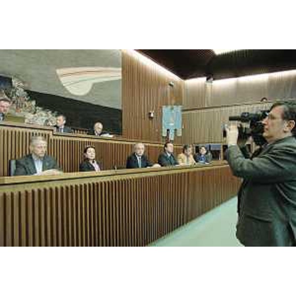 Riccardo Illy (Presidente Friuli Venezia Giulia) e la Giunta regionale riuniti nella sede del Consiglio regionale a Trieste. (Trieste 12/02/08)