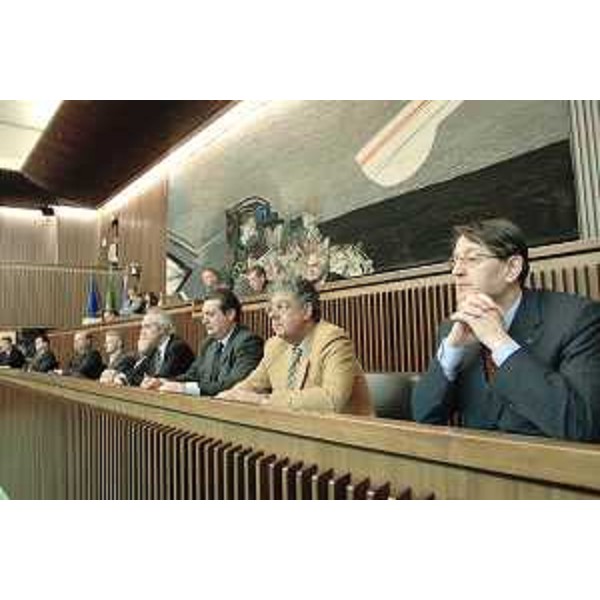 Riccardo Illy (Presidente Friuli Venezia Giulia) e la Giunta regionale riuniti nella sede del Consiglio regionale a Trieste. (Trieste 12/02/08)