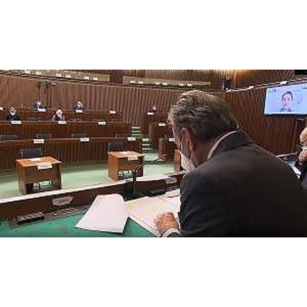 La IV Commissione riunita in aula durante l'intervento dell'assessore Fabio Scoccimarro - La IV Commissione riunita in aula durante l'intervento dell'assessore Fabio Scoccimarro