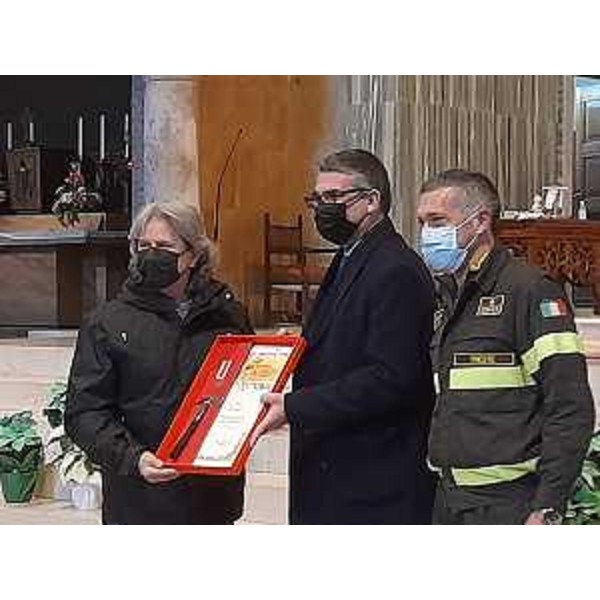 L'assessore regionale alla Sicurezza Pierpaolo Roberti nella cattedrale di San Giusto per la messa di Santa Barbara officiata dal vescovo di Trieste Giampaolo Crepaldi - L'assessore regionale alla Sicurezza Pierpaolo Roberti nella cattedrale di San Giusto per la messa di Santa Barbara officiata dal vescovo di Trieste Giampaolo Crepaldi 