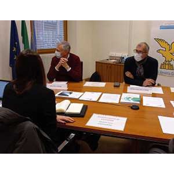 Il presidente del Cr Fvg, Piero Mauro Zanin, durante l'incontro organizzato dall'Osservatorio regionale antimafia - Il presidente del Cr Fvg, Piero Mauro Zanin, durante l'incontro organizzato dall'Osservatorio regionale antimafia