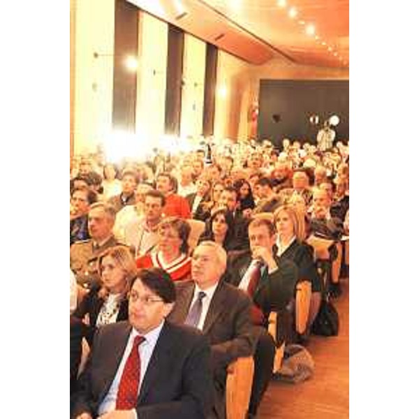 Lodovico Sonego (Assessore regionale alla pianificazione territoriale, energia, mobilità e infrastrutture di trasporto) al convegno all'Area di Ricerca su energia dalle biomasse (03/05/06)