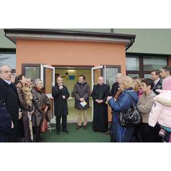 Il Presidente della Regione, gli Assessori regionali al Personale e ai Servizi generali e Monsignor Eugenio Ravignani, Vescovo di Trieste, all'inaugurazione dell'Asilo aziendale della Regione, a Trieste. (Trieste 25/02/08)