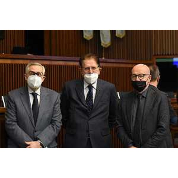 Il garante Paolo Pittaro, il presidente del Corecom, Mario Trampus, e il difensore civico Arrigo De Pauli - Il garante Paolo Pittaro, il presidente del Corecom, Mario Trampus, e il difensore civico Arrigo De Pauli