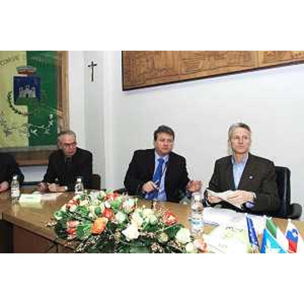 L'incontro tra il Presidente della Regione e il Ministro dell'Agricoltura sloveno, Iztok Jarc, a Pulfero. (Pulfero 29/02/08)