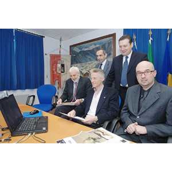 Il Presidente della Regione e l'Assessore regionale alla Montagna nel corso dell'avvio ufficiale della banda larga in area montana. (Forni di Sotto 05/03/08) 