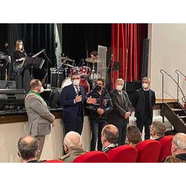 Lassessore regionale alle Autonomie locali Pierpaolo Roberti durante linaugurazione del Cinema Teatro Italia di Pontebba. - Lassessore regionale alle Autonomie locali Pierpaolo Roberti durante linaugurazione del Cinema Teatro Italia di Pontebba.