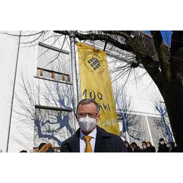 L'assessore regionale Stefano Zannier in una fase della cerimonia svoltasi a Spilimbergo per i 100 anni della Scuola mosaicisti del Friuli di Spilimbergo - L'assessore regionale Stefano Zannier in una fase della cerimonia svoltasi a Spilimbergo per i 100 anni della Scuola mosaicisti del Friuli di Spilimbergo