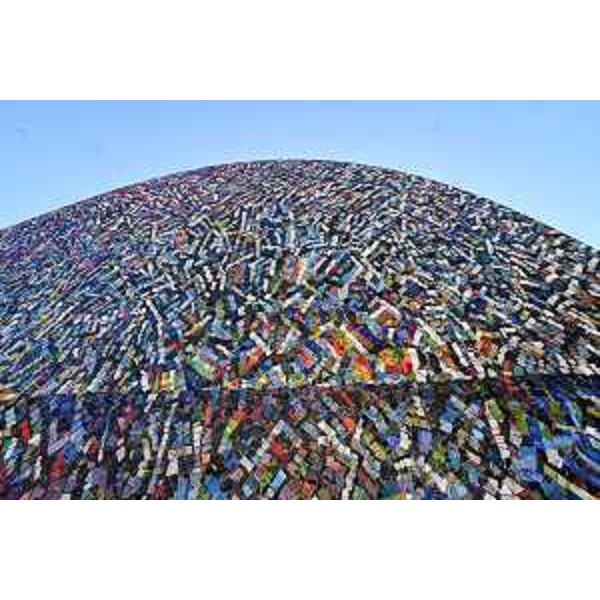 L'opera d'arte realizzata dagli allievi della scuola mosaicisti del Friuli di Spilimbergo per celebrare i 100 anni di attività dell'istituto - L'opera d'arte realizzata dagli allievi della scuola mosaicisti del Friuli di Spilimbergo per celebrare i 100 anni di attività dell'istituto