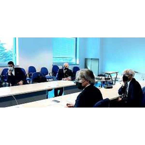 Lassessore regionale alle Attività produttive Sergio Emidio Bini a margine della riunione con i rappresentanti di Confartgianato, Api, Cosef, Cluster Legno-arredo e industrie - Lassessore regionale alle Attività produttive Sergio Emidio Bini a margine della riunione con i rappresentanti di Confartgianato, Api, Cosef, Cluster Legno-arredo e industrie