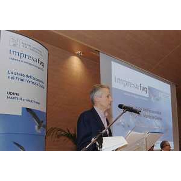 Il Presidente della Regione interviene al Convegno "Lo stato dell'economia nel Friuli Venezia Giulia", a Udine. (Udine 11/03/08)