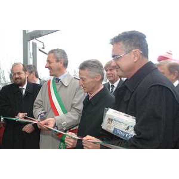 Il Presidente della Regione, il Sindaco di Cividale del Friuli e il Vicepresidente del Consiglio regionale all'inaugurazione della Stazione ferroviaria di Cividale del Friuli. (Cividale del Friuli 15/03/08)