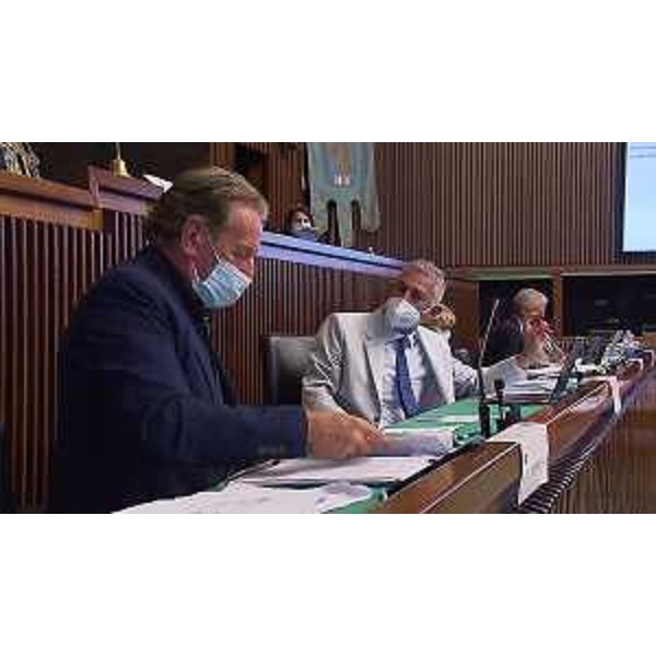 L'assessore regionale alla Difesa dell'ambiente, Fabio Scoccimarro, con il presidente della I Commissione consiliare, Alessandro Basso (FdI) - L'assessore regionale alla Difesa dell'ambiente, Fabio Scoccimarro, con il presidente della I Commissione consiliare, Alessandro Basso (FdI)