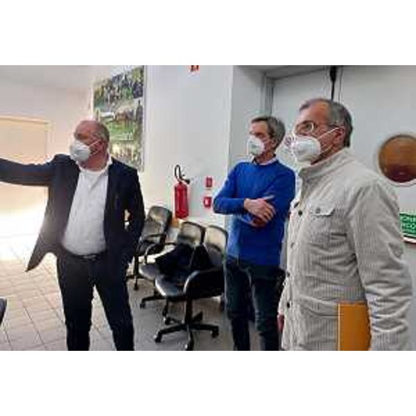 Il presidente Zanin (a destra) assieme al presidente degli Allevatori, Renzo Livoni (al centro) e al direttore Andrea Lugo - Il presidente Zanin (a destra) assieme al presidente degli Allevatori, Renzo Livoni (al centro) e al direttore Andrea Lugo
