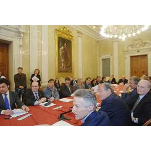 Il Presidente della Regione alla firma dell'Accordo di programma che dà il via a Ditenave - Distretto Tecnologico Navale e Nautico del Friuli Venezia Giulia, nella sede della Regione a Trieste. (Trieste 25/03/08)