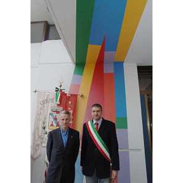 Il Sindaco di Attimis con il Presidente della Regione nella sede municipale di Attimis. (Attimis 03/04/08)