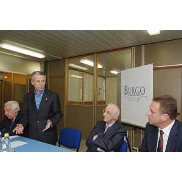 Il Presidente della Regione con gli amministratori della Cartiera Burgo di Tolmezzo. (Tolmezzo 03/04/08)