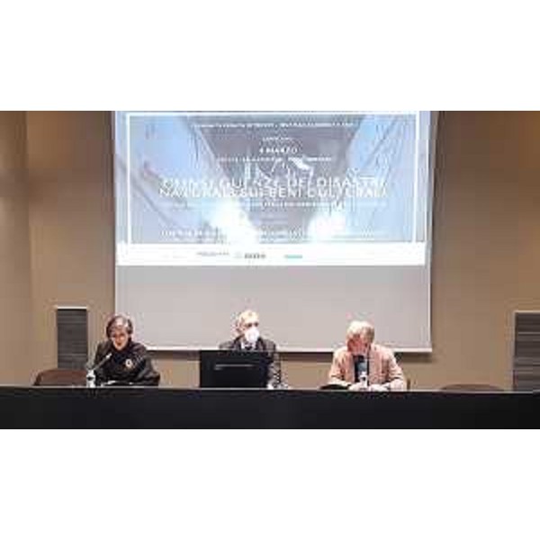 Il presidente Piero Mauro Zanin e il presidente Gian Carlo Damir Murkovic nella sala Tessitori, a Trieste - Il presidente Piero Mauro Zanin e il presidente Gian Carlo Damir Murkovic nella sala Tessitori, a Trieste