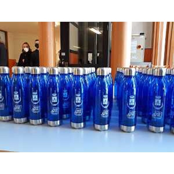 Le borracce ecologiche consegnate quest'oggi - Le borracce ecologiche consegnate quest'oggi