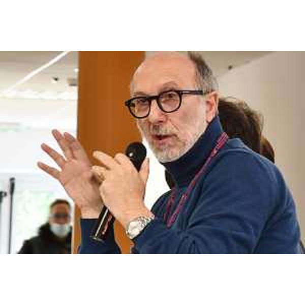 L'intervento del vicegovernatore Riccardo Riccardi durante l'incontro svoltosi a Sacile nel corso del quale sono stati illustrati gli investimenti nel comparto della Salute nell'area liventina - L'intervento del vicegovernatore Riccardo Riccardi durante l'incontro svoltosi a Sacile nel corso del quale sono stati illustrati gli investimenti nel comparto della Salute nell'area liventina