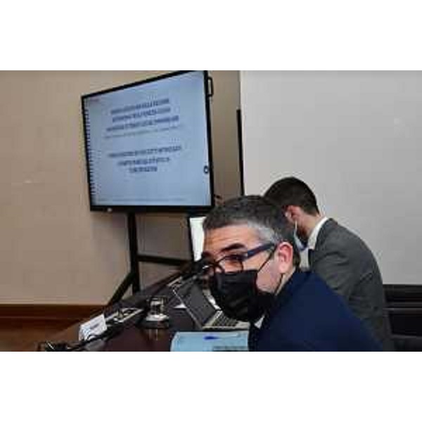 In primo piano l'assessore alle Autonomie locali Pierpaolo Roberti - In primo piano l'assessore alle Autonomie locali Pierpaolo Roberti