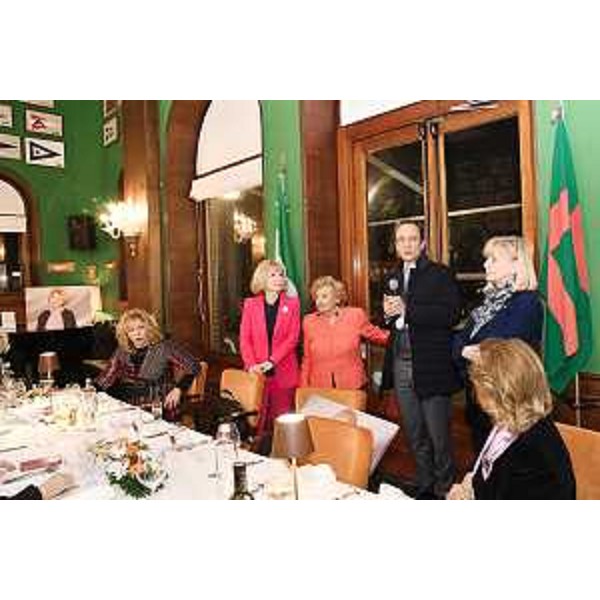 Il governatore Fedriga con Etta Carignani, Cristina Pedicchio e Andreina Contessa - Il governatore Fedriga con Etta Carignani, Cristina Pedicchio e Andreina Contessa