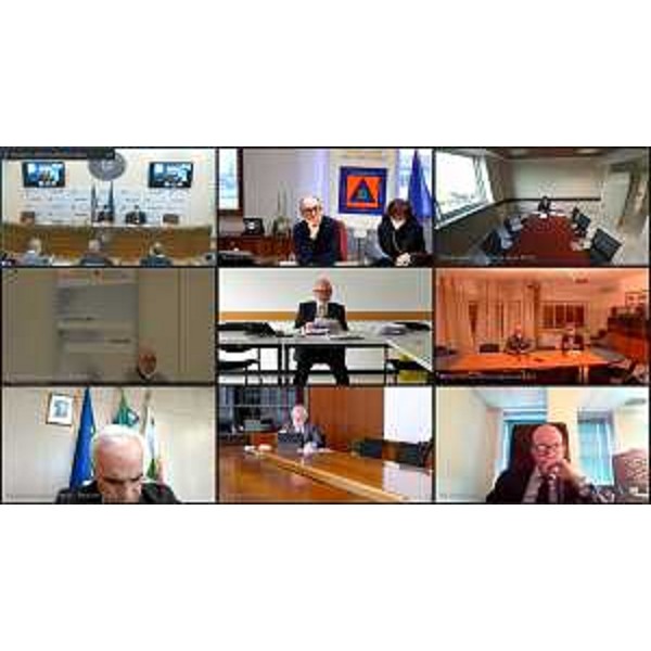 Una fase dei lavori della Commissione Salute della Conferenza delle Regioni alla presenza del ministro Roberto Speranza - Una fase dei lavori della Commissione Salute della Conferenza delle Regioni alla presenza del ministro Roberto Speranza