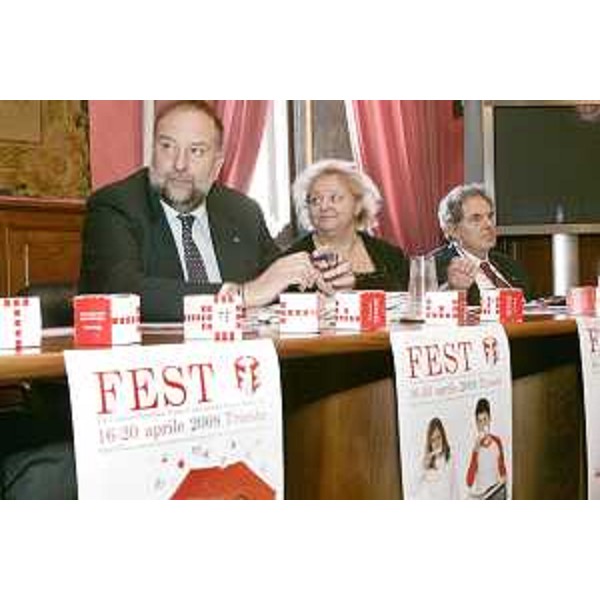 Presentazione della Fiera Internazionale dell'Editoria Scientifica di Trieste. L'Assessore regionale Università e Ricerca, Daniela Minerva (Giornalista L'Espresso) ed Enrico Alleva (Etologo), nella sede di Roma della Regione Friuli Venezia Giulia. (Roma 03/04/08) 