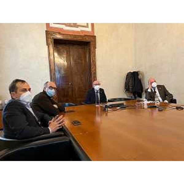 Una fase dell'incontro svoltosi oggi a Udine alla presenza del Vicepresidente della Regione con delega alla Salute Riccardo Riccardi - Una fase dell'incontro svoltosi oggi a Udine alla presenza del Vicepresidente della Regione con delega alla Salute Riccardo Riccardi