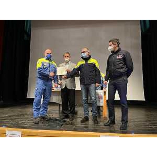  - Il vicegovernatore con delega alla Protezione civile del Friuli Venezia Giulia, Riccardo Riccardi, al teatro comunale di Sedegliano durante la consegna degli attestati di idoneità 'antincendio rischio elevato' ai 20 volontari.