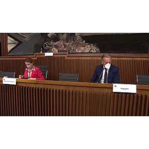 Mara Piccin (FI), presidente della IV Commissione, e l'assessore alla Difesa dell'Ambiente, Fabio Scoccimarro - Mara Piccin (FI), presidente della IV Commissione, e l'assessore alla Difesa dell'Ambiente, Fabio Scoccimarro