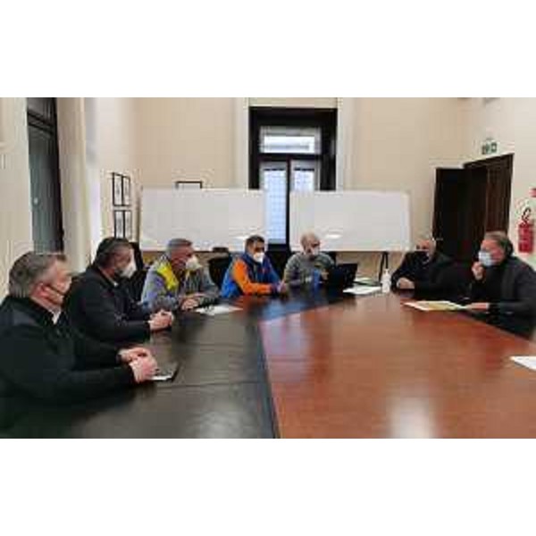 L'assessore regionale Fabio Scoccimarro nell'incontro con i gestori - L'assessore regionale Fabio Scoccimarro nell'incontro con i gestori