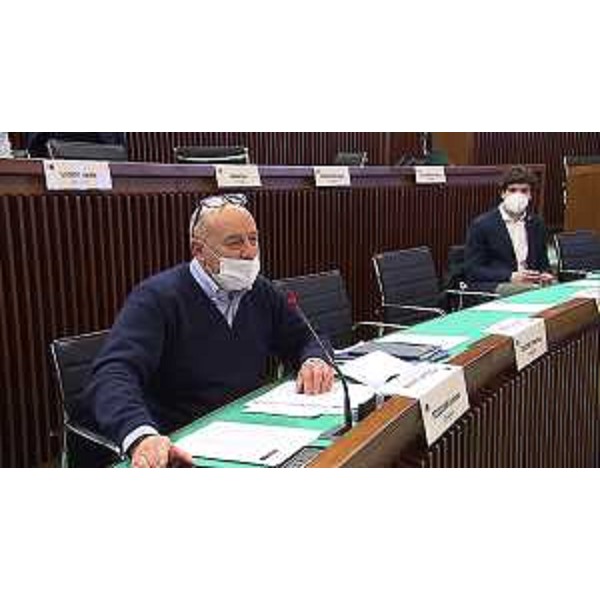 La seduta della V Commissione - La seduta della V Commissione 