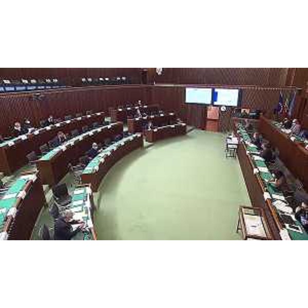 La V Commissione riunita nell'aula consiliare - La V Commissione riunita nell'aula consiliare