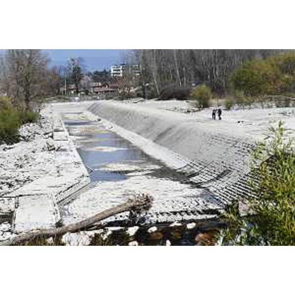 Un tratto dell'Isonzo in secca a Sagrado. - Un tratto dell'Isonzo in secca a Sagrado.