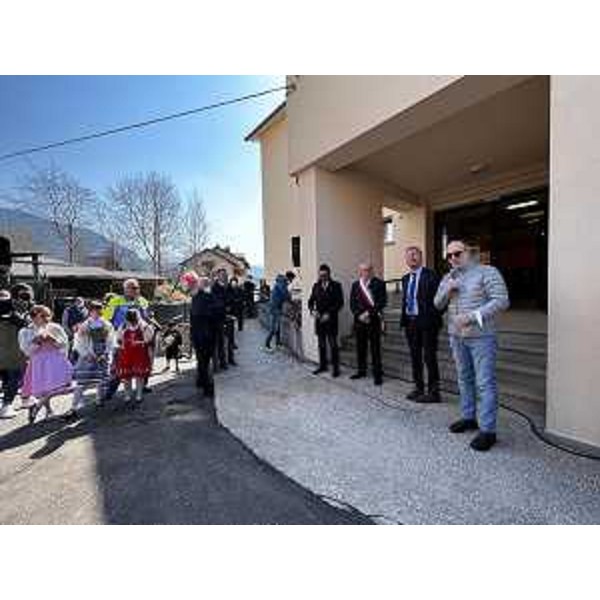 Il vigovernatore Riccardi e le altre autorità all'inaugurazione della struttura - Il vigovernatore Riccardi e le altre autorità all'inaugurazione della struttura