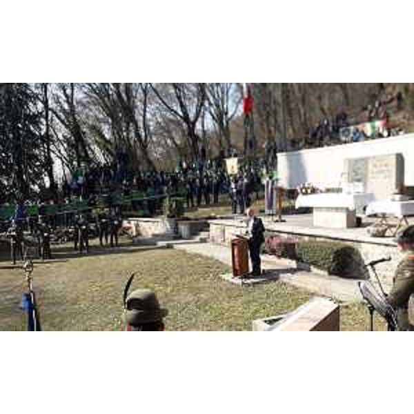 Il presidente Piero Mauro Zanin durante il suo intervento a Monte di Muris di Ragogna - Il presidente Piero Mauro Zanin durante il suo intervento a Monte di Muris di Ragogna