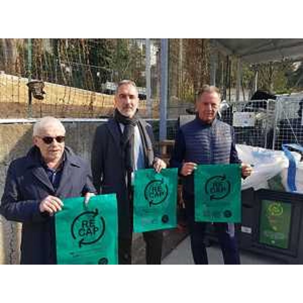 L'assessore Fabio Scoccimarro, primo a destra, insieme ai rappresentanti delle realtà partner del progetto pilota ReCap - L'assessore Fabio Scoccimarro, primo a destra, insieme ai rappresentanti delle realtà partner del progetto pilota ReCap