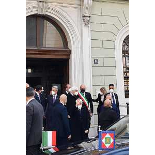 L'arrivo del presidente Mattarella e del governatore Fedriga all'Itis - L'arrivo del presidente Mattarella e del governatore Fedriga all'Itis