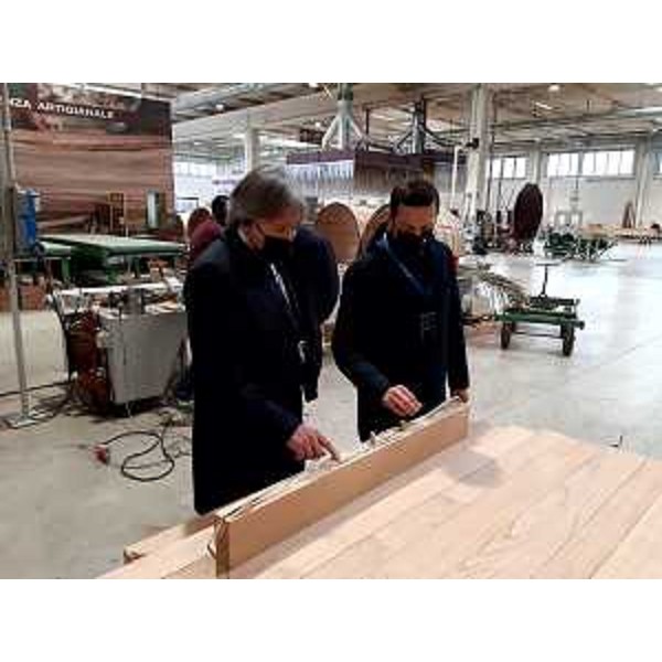 L'assessore regionale alle Attività produttive e turismo, Sergio Emidio Bini, a Sacile in visita alla Garbellotto Spa - L'assessore regionale alle Attività produttive e turismo, Sergio Emidio Bini, a Sacile in visita alla Garbellotto Spa