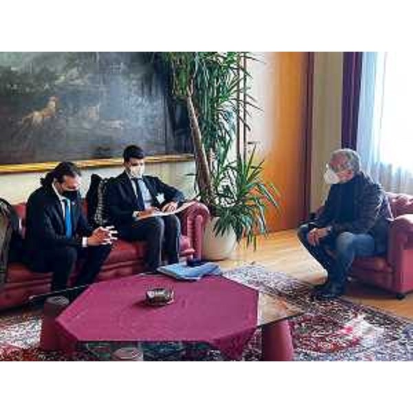 L'incontro tra il presidente del Cr Fvg, Piero Mauro Zanin, e il vice ambasciatore di Israele, Alon Simhayoff - L'incontro tra il presidente del Cr Fvg, Piero Mauro Zanin, e il vice ambasciatore di Israele, Alon Simhayoff