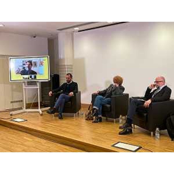 L'assessore regionale alla Cultura Tiziana Gibelli alla presentazione della mostra dedicata a Juanjo Guarnido. Blacksad: i colori del noir. A sinistra Giulio De Vita, il Direttore artistico del PAFF e a destra, Alberto Parigi, assessore alla Cultura del Comune di Pordenone. - L'assessore regionale alla Cultura Tiziana Gibelli alla presentazione della mostra dedicata a Juanjo Guarnido. Blacksad: i colori del noir. A sinistra Giulio De Vita, il Direttore artistico del PAFF e a destra, Alberto Parigi, assessore alla Cultura del Comune di Pordenone. 