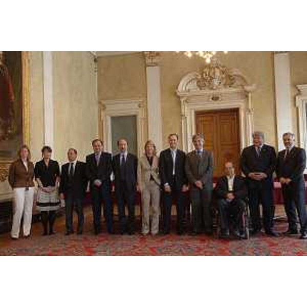 La Giunta regionale del FVG nella sede della Regione a Trieste. Da sx: Sandra Savino, Alessia Rosolen, Claudio Violino, Roberto Molinaro, Riccardo Riccardi, Federica Seganti, Luca Ciriani, Renzo Tondo, Vladimir Kosic, Elio De Anna, Vanni Lenna. (Trieste 05/05/08)