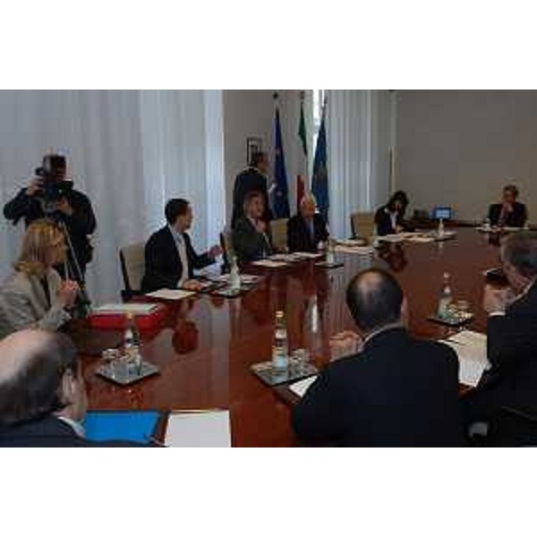 La prima riunione della XXV Giunta regionale, presieduta da Renzo Tondo, nella sede della Regione a Trieste. (Trieste 05/05/08)