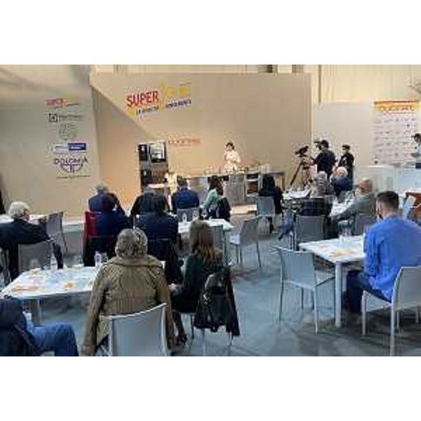 Una fase della cerimonia di inaugurazione della Fiera Cucinare a Pordenone - Una fase della cerimonia di inaugurazione della Fiera Cucinare a Pordenone