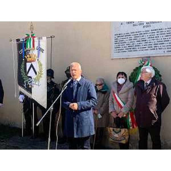 Il presidente del Cr Fvg, Piero Mauro Zanin, durante la cerimonia - Il presidente del Cr Fvg, Piero Mauro Zanin, durante la cerimonia